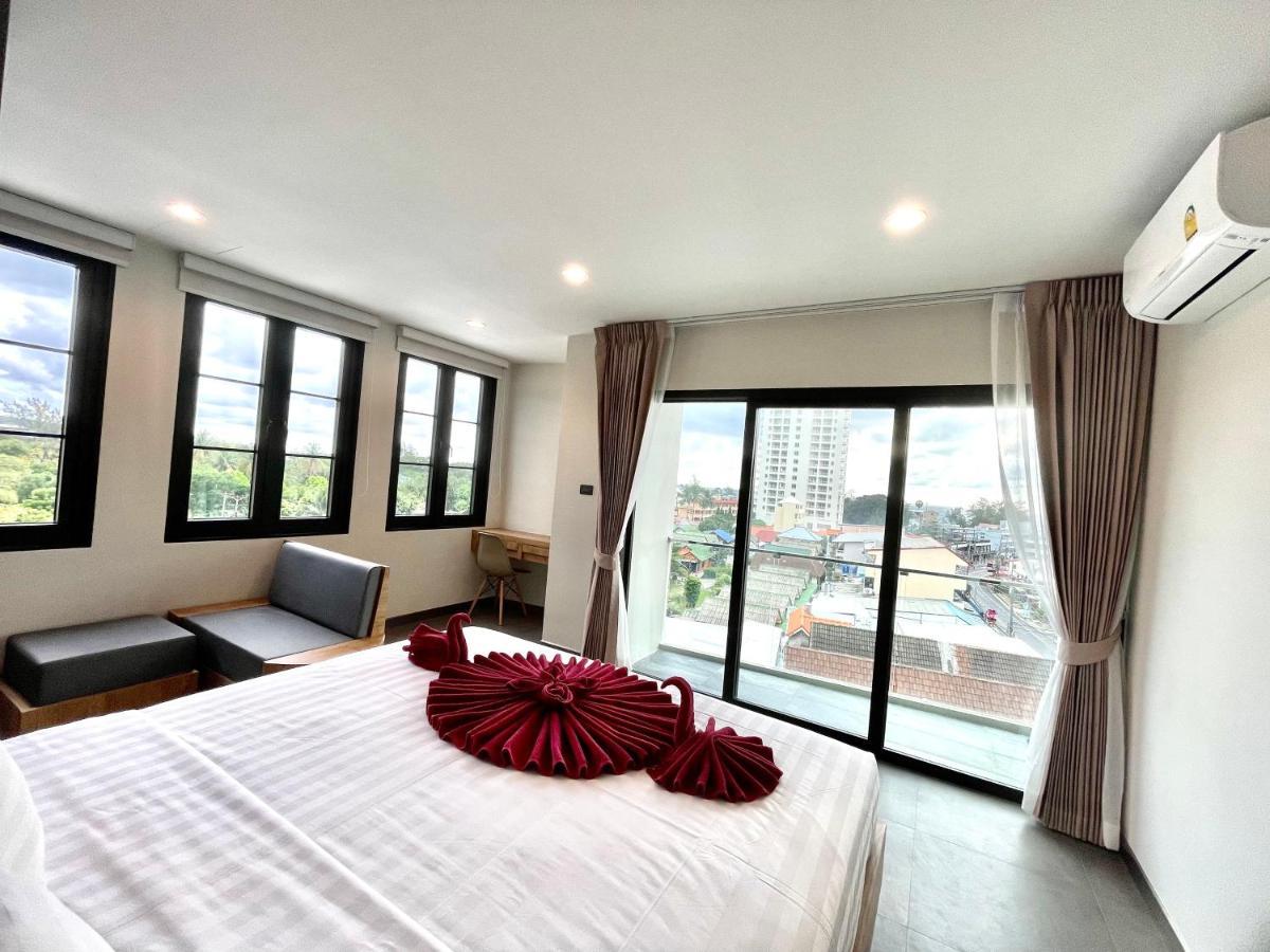 Room Actually Service Apartment Karon Esterno foto