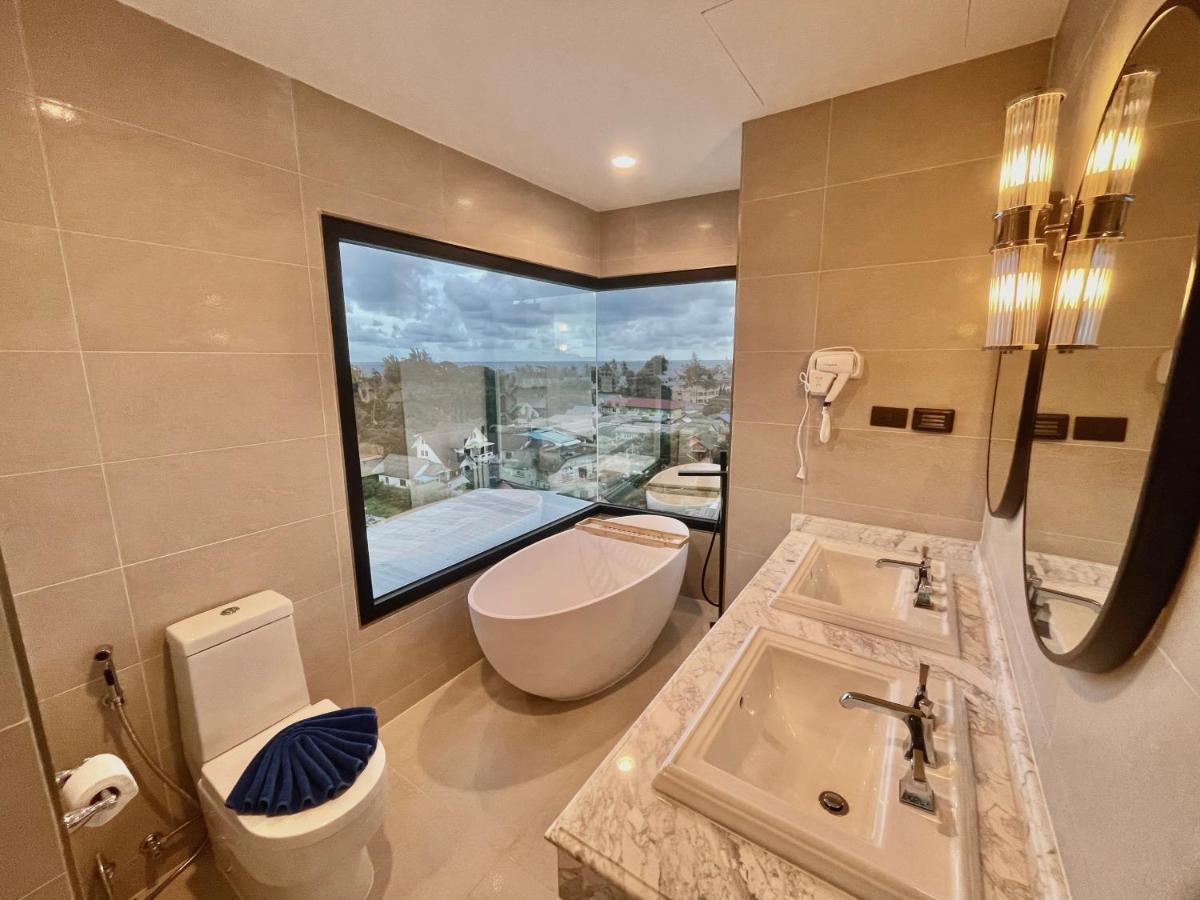Room Actually Service Apartment Karon Esterno foto
