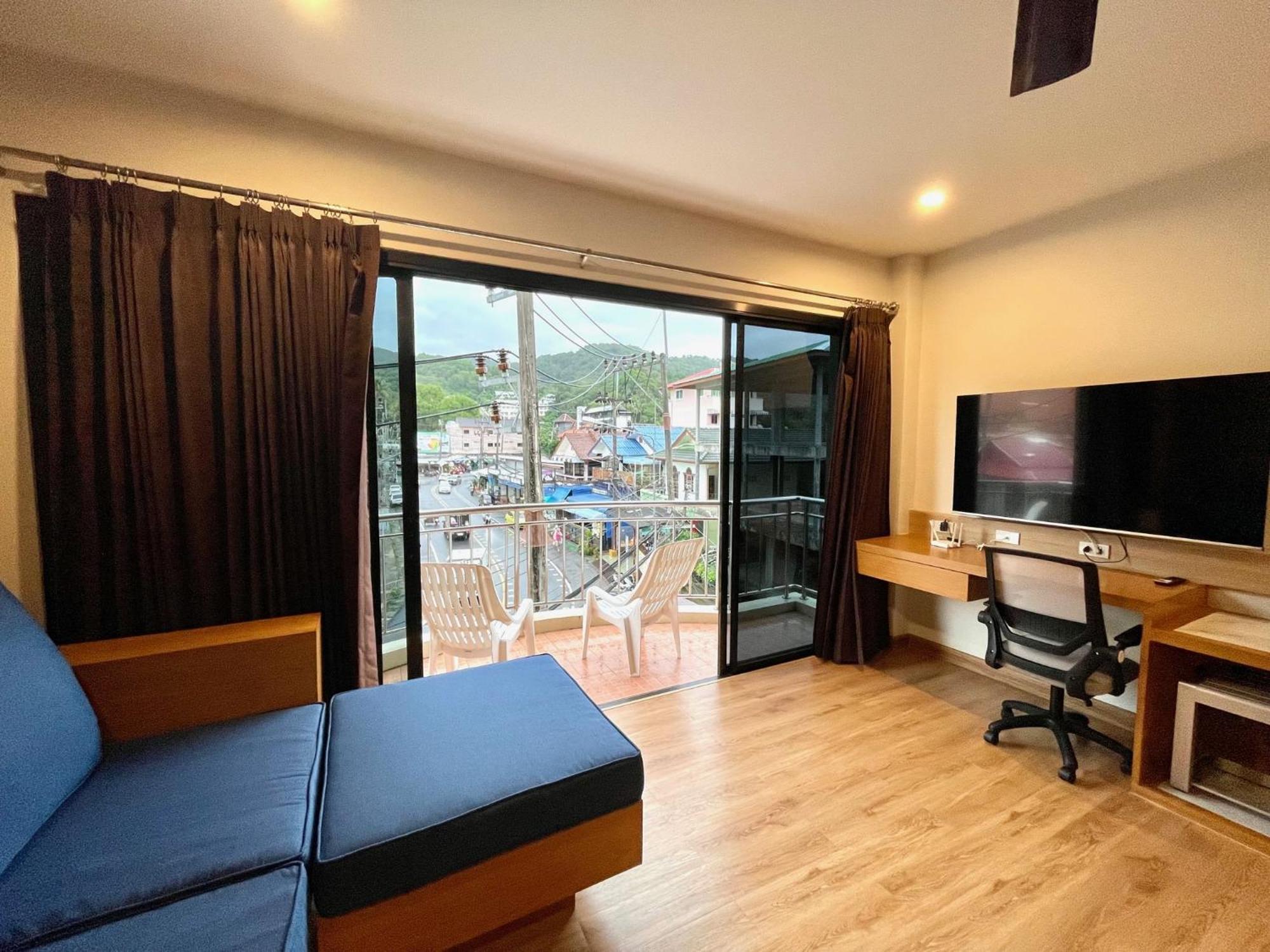 Room Actually Service Apartment Karon Esterno foto